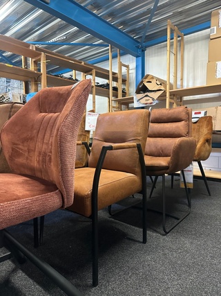 Ca. 10x Eetkamerstoelen, cognac